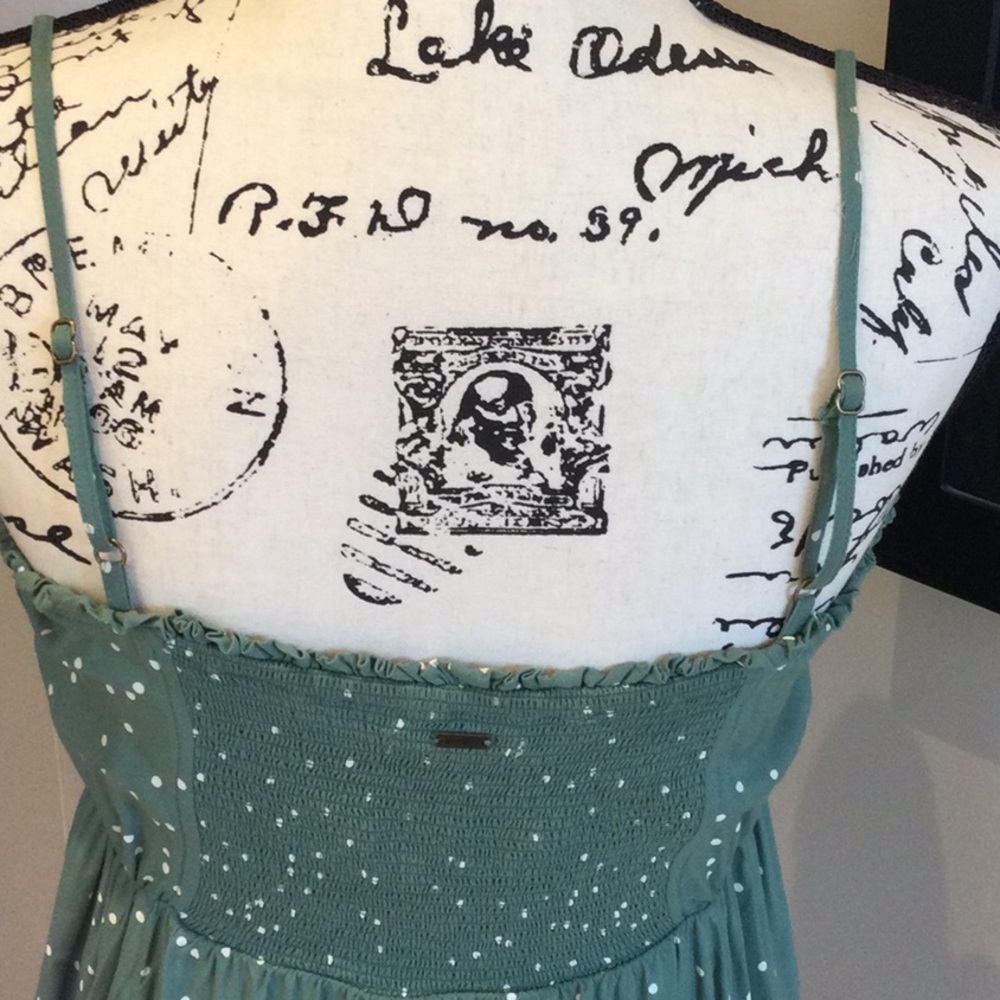 O’Neill Dress - Picture 4 of 4